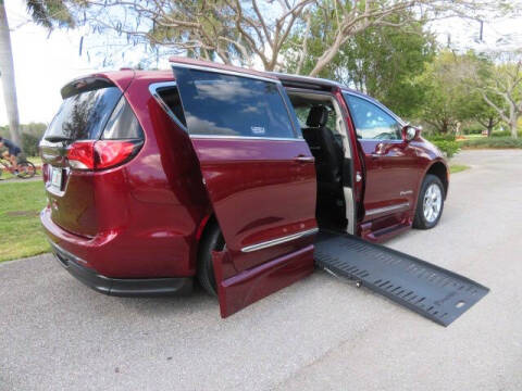 2020 Chrysler Pacifica Touring L Plus