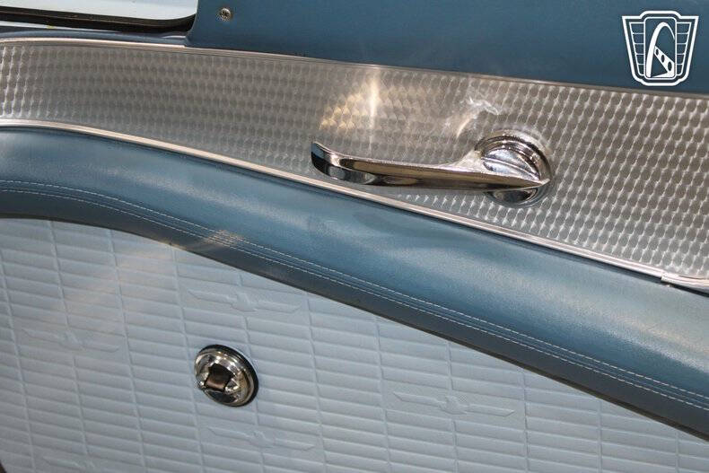 1957 Ford Thunderbird