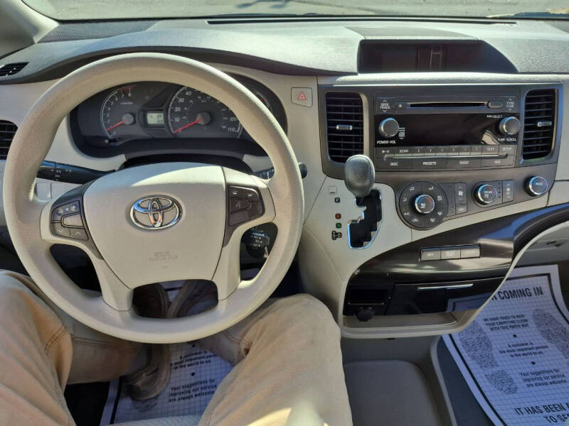 2011 Toyota Sienna