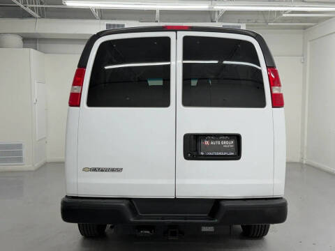 2023 Chevrolet Express LS 3500