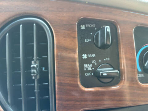 2003 Ford E-Series E-250 SD