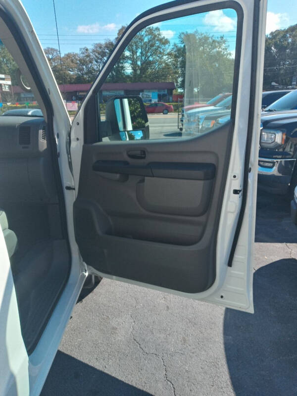 2019 Nissan NV 2500 HD SV