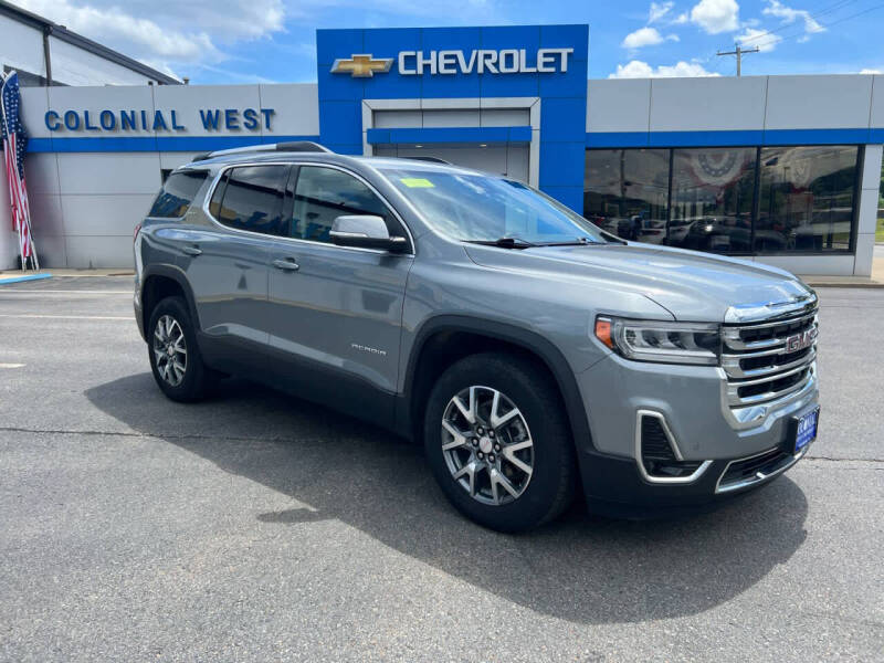 2023 GMC Acadia SLT