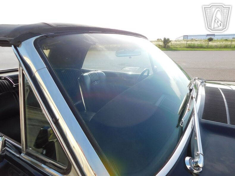 1965 Ford Thunderbird