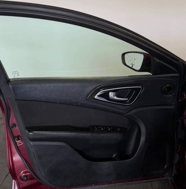 2016 Chrysler 200