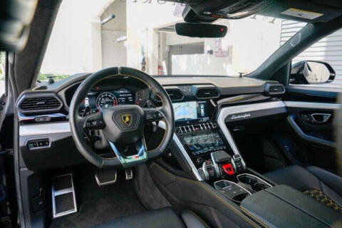 2022 Lamborghini Urus