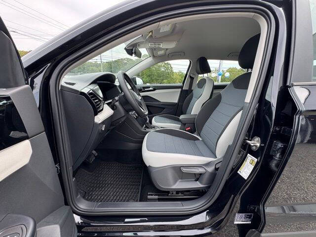 2025 Volkswagen Taos S 4Motion