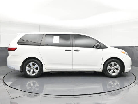 2017 Toyota Sienna L 7-Passenger