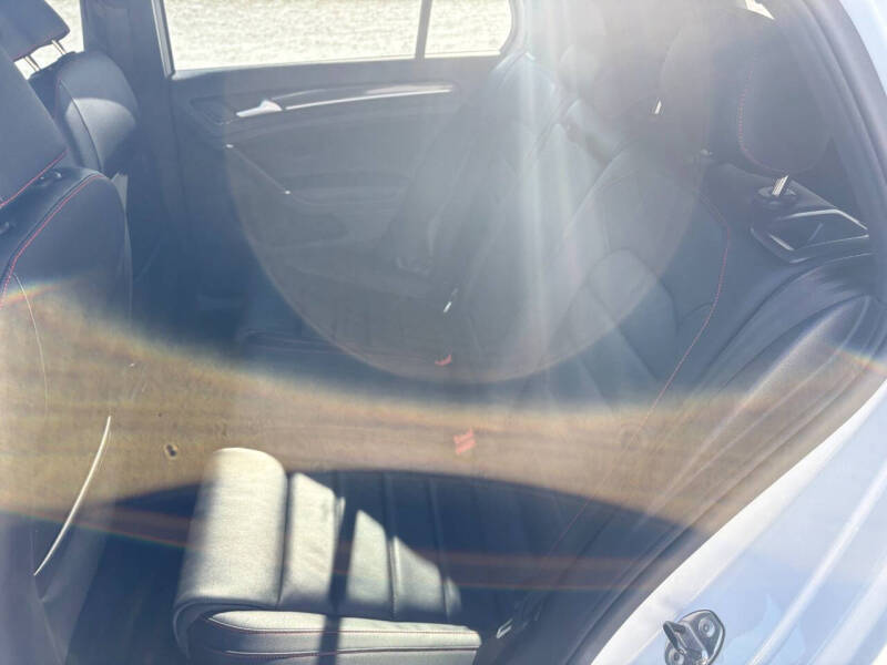 2017 Volkswagen Golf GTI SE