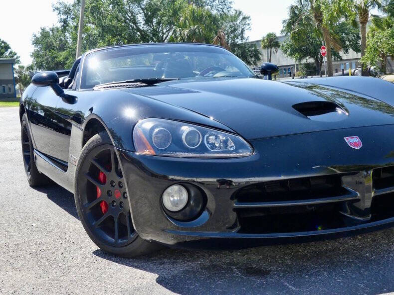 2004 Dodge Viper SRT-10