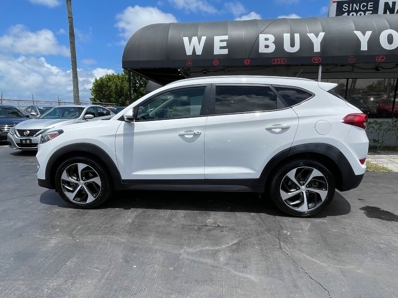 2016 Hyundai Tucson  - $14,900