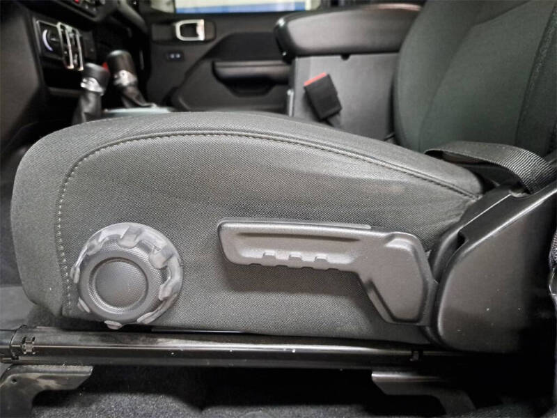 2021 Jeep Gladiator Willys