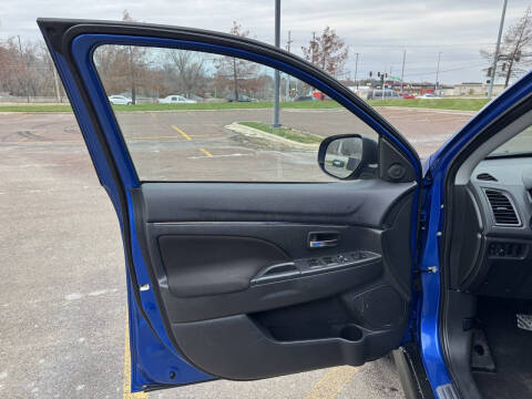 2017 Mitsubishi Outlander Sport LE