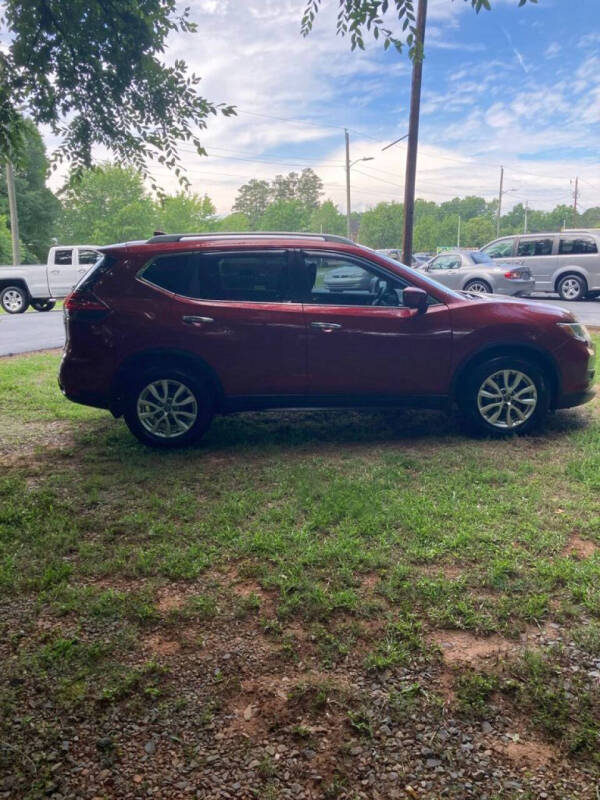 2018 Nissan Rogue SV