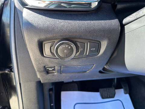 2017 Lincoln Continental Select