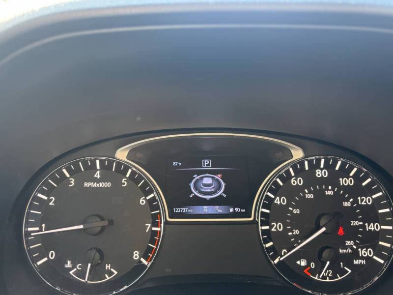 2017 Nissan Pathfinder Platinum