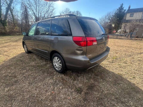 2004 Toyota Sienna