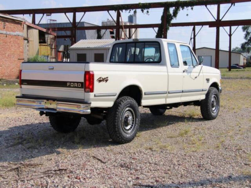 1993 Ford F-250's photo