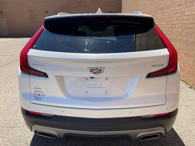 2023 Cadillac XT4 Premium Luxury