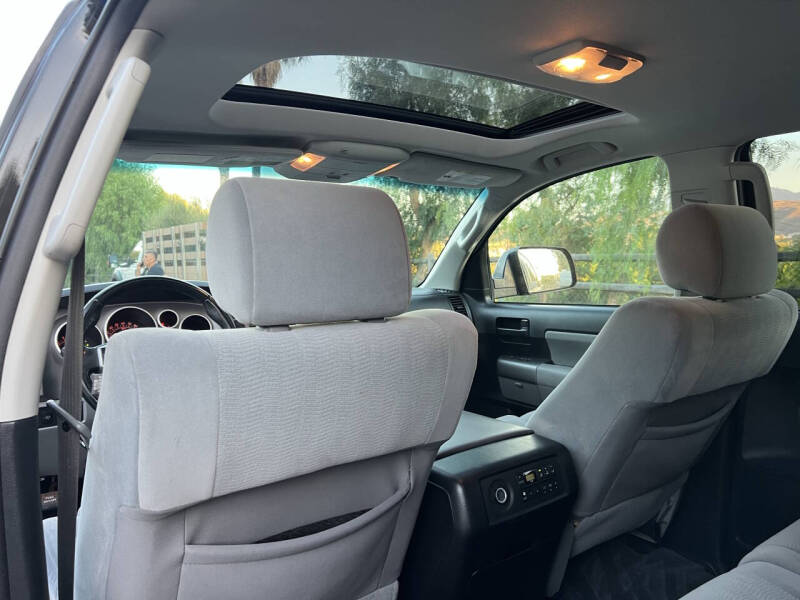 2017 Toyota Sequoia SR5