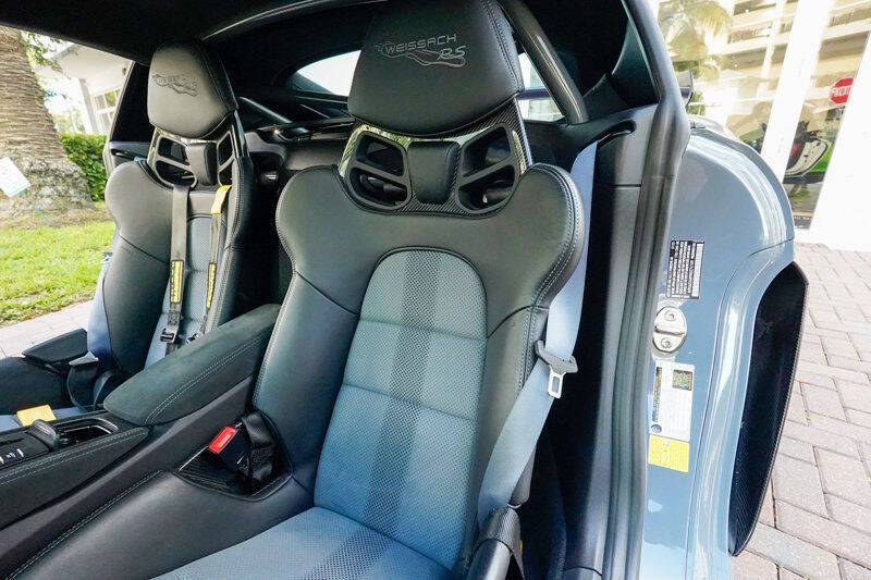 2024 Porsche 718 Cayman GT4 RS