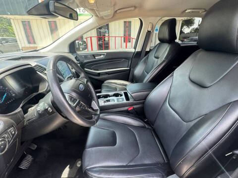 2022 Ford Edge Titanium