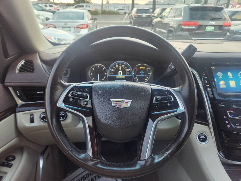 2015 Cadillac Escalade Luxury