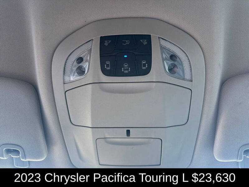 2023 Chrysler Pacifica Touring L