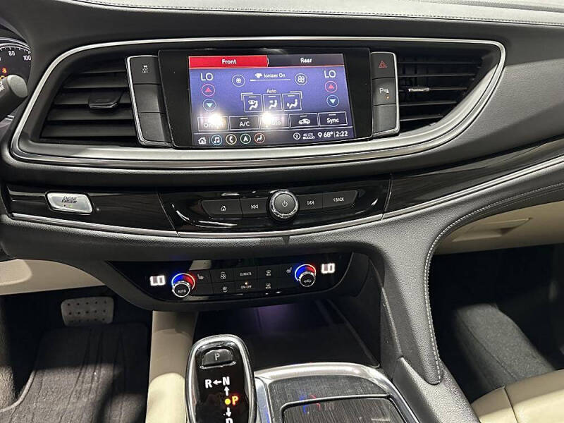 2020 Buick Enclave Essence