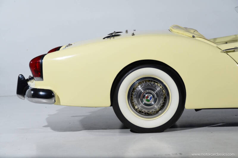 1954 Kaiser Darrin