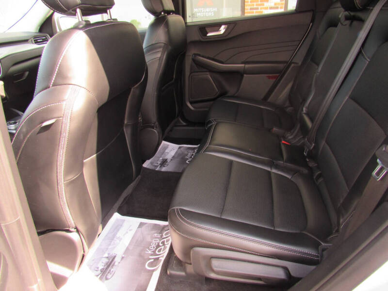 2025 Ford Escape Platinum