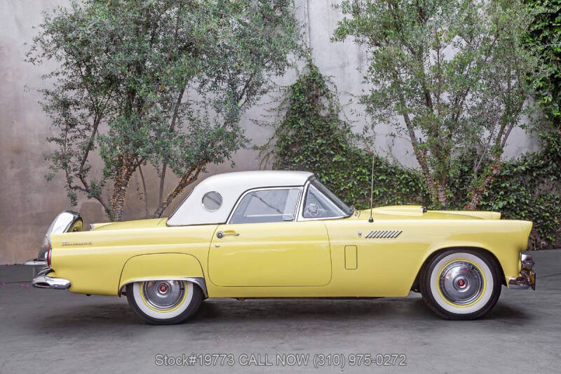 1956 Ford Thunderbird
