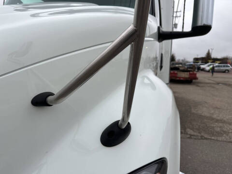 2021 International RH613