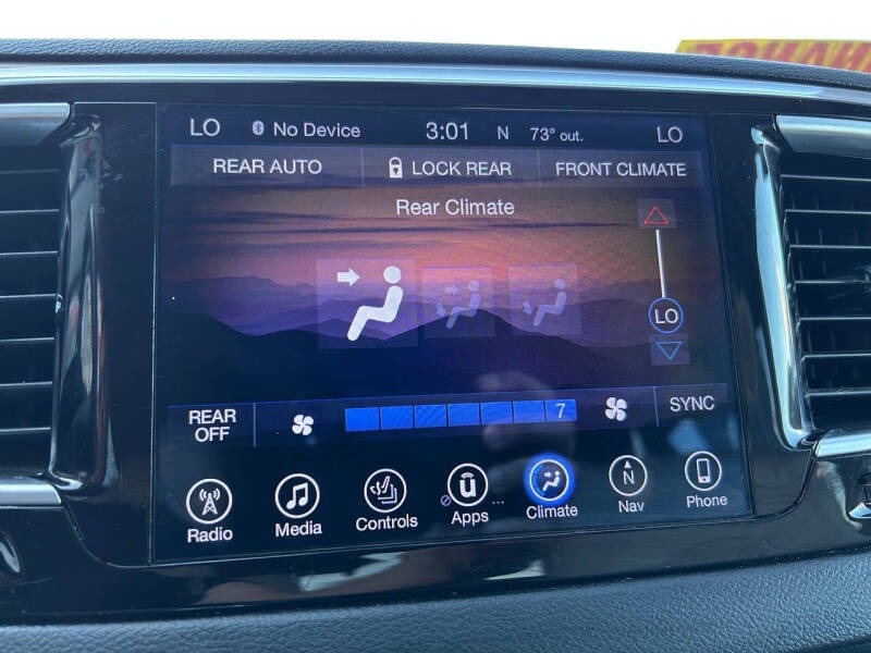 2017 Chrysler Pacifica Touring-L Plus