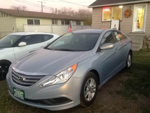 2014 Hyundai Sonata for sale at SOLIS AUTO SALES INC in Elko NV