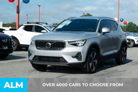 2023 Volvo XC40 B5 Plus Bright Theme