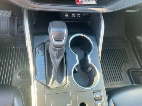 2023 Toyota Highlander Hybrid XLE