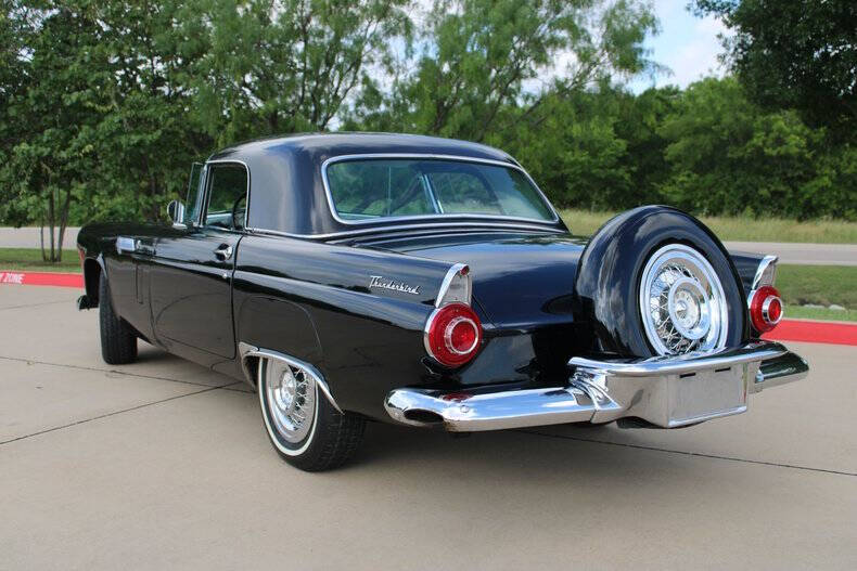 1956 Ford Thunderbird