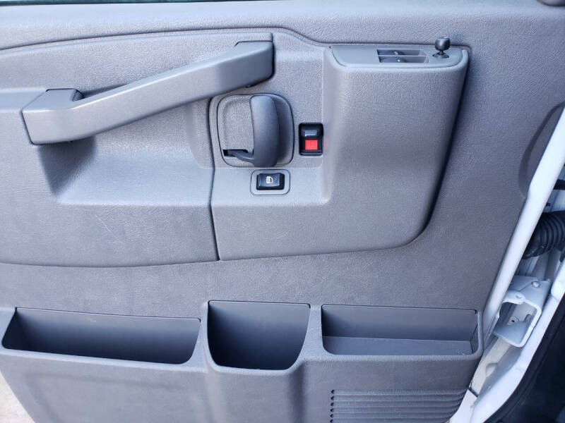 2024 Chevrolet Express 2500