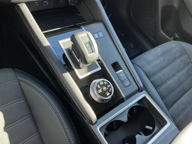 2025 Mitsubishi Outlander PHEV SE