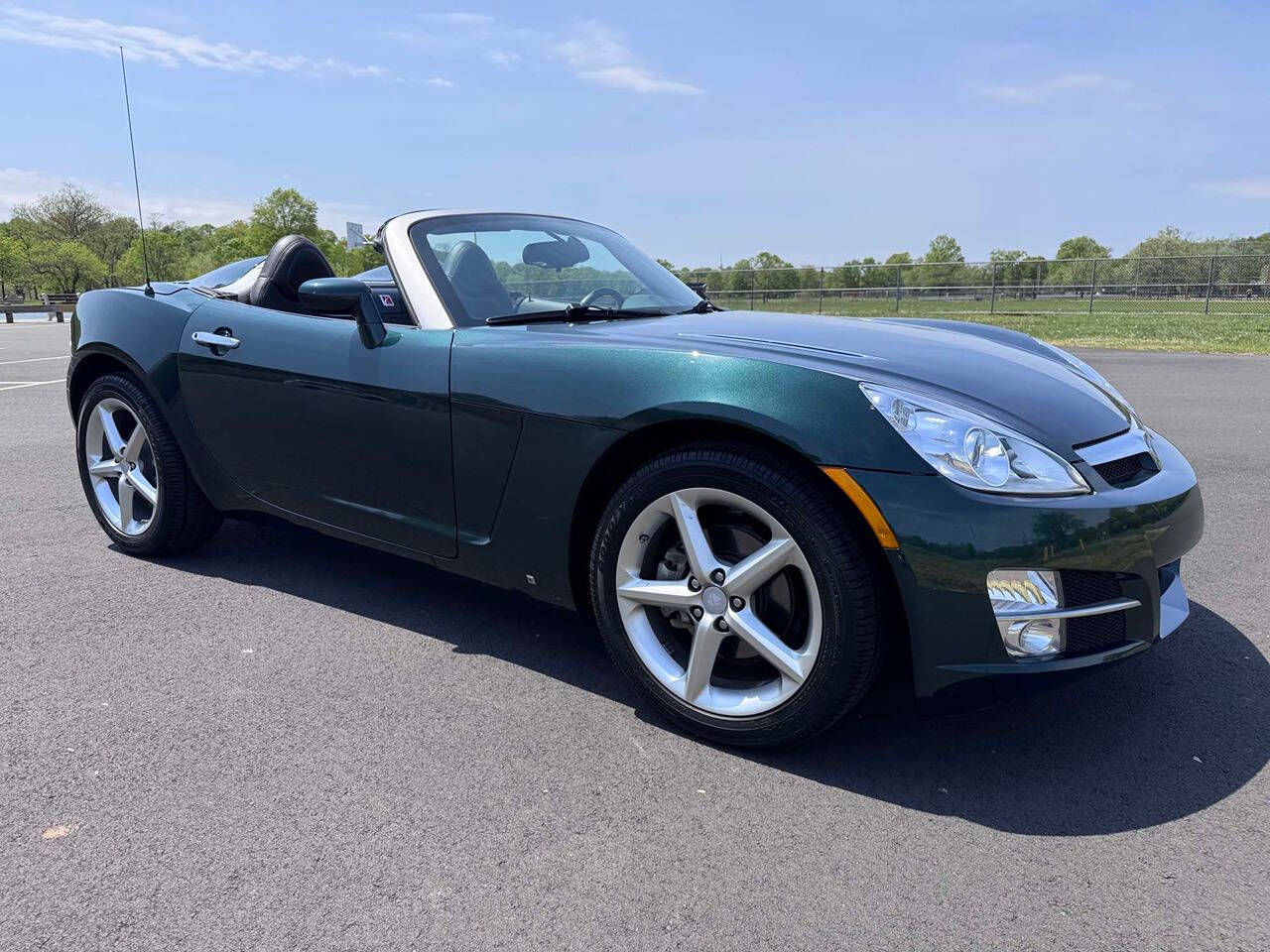 2008 Saturn SKY 19