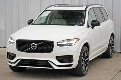 2023 Volvo XC90 Recharge T8 Ultimate Dark Theme