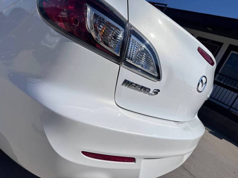 2013 Mazda MAZDA3 i SV