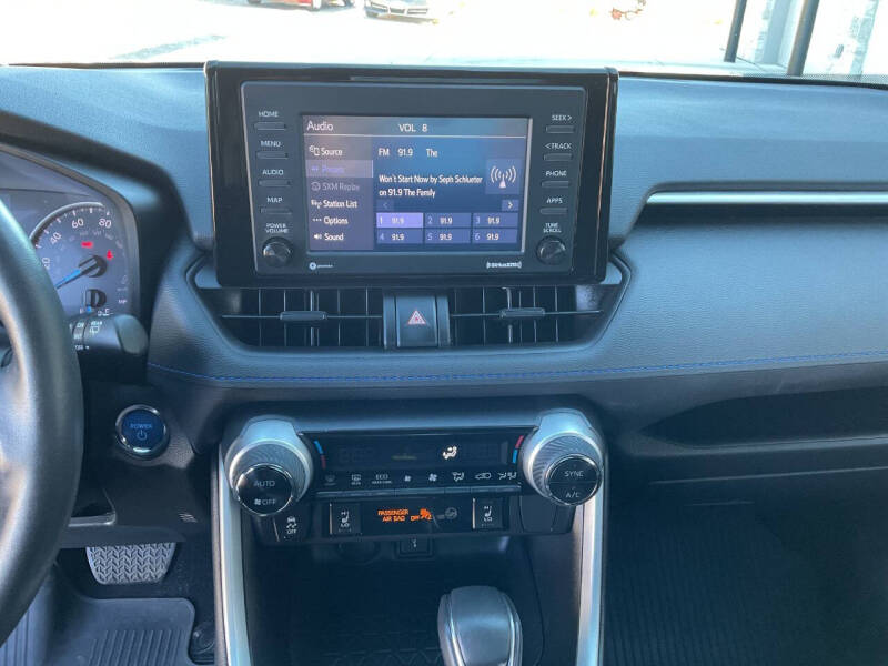 2022 Toyota RAV4 Hybrid SE