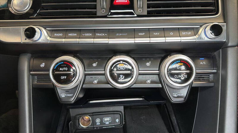 2020 Genesis G70