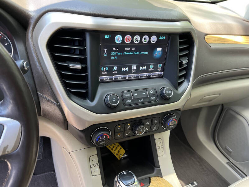 2017 GMC Acadia Denali