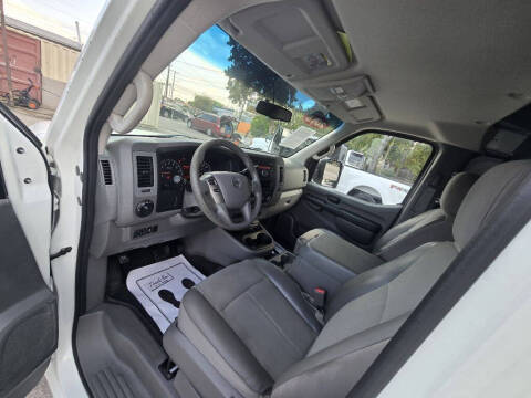 2015 Nissan NV 2500 HD S