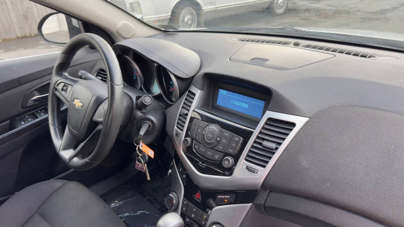 2012 Chevrolet Cruze LT Fleet