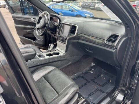 2016 Jeep Grand Cherokee SRT