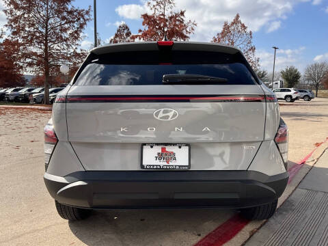 2025 Hyundai Kona SEL